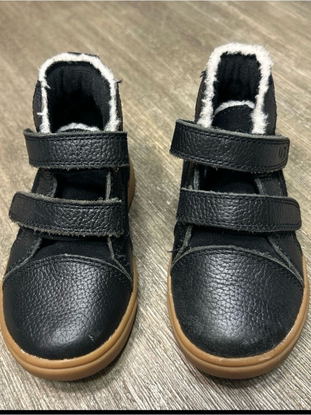 UGG RENNON II BLACK TODDLER BOOTS SIZE 7, GENTLY USED